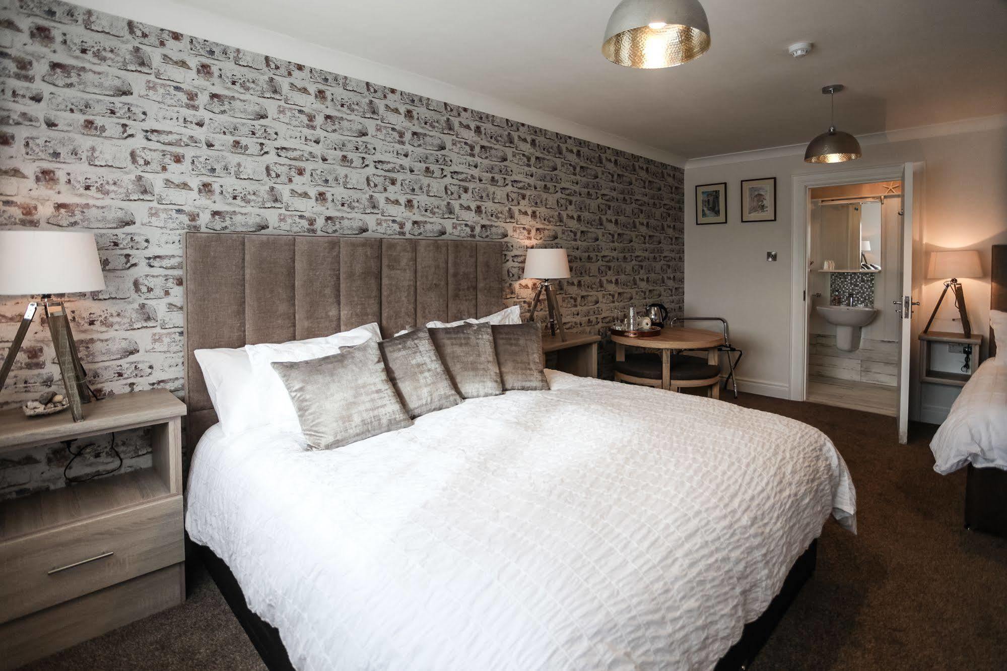 Anvershiel House Portrush Buitenkant foto